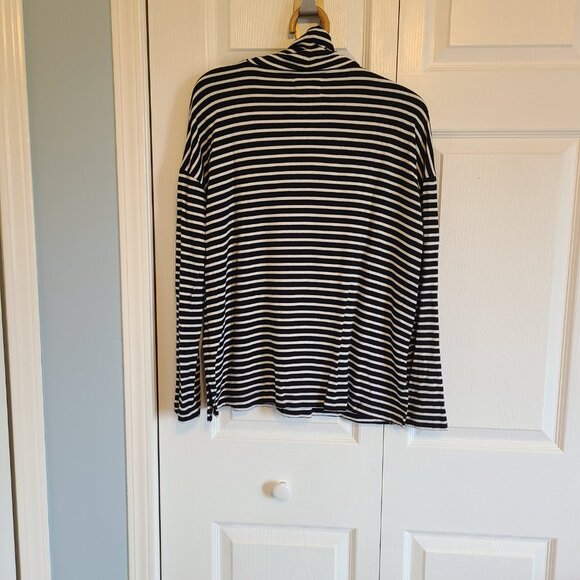 Turtle neck long sleeved top - Picture 3 of 5